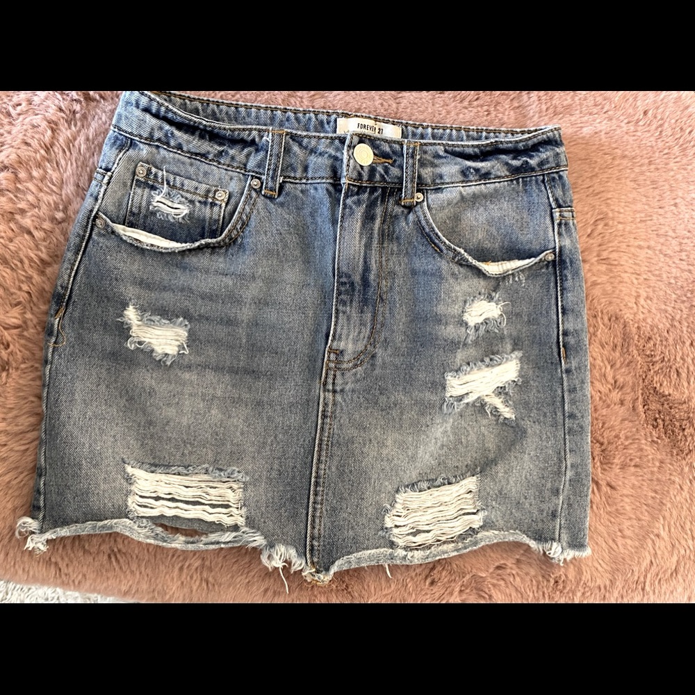 Stylish Distressed Skirt 💋